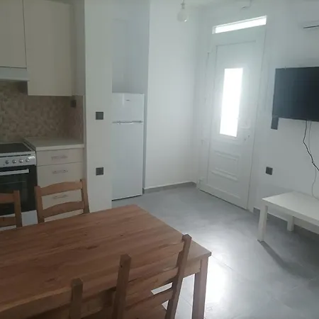 Lemon Tree 2 * Parikia (Paros)