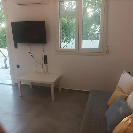 Lemon Tree 2 * Parikia (Paros)